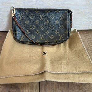 Louis Vuitton Monogram Pochette